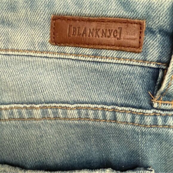 Stylish Pre-Owned BLANKNYC Ripped Skinny Jeans Size 25 Trendy Distressed Denim - Picture 5 of 7